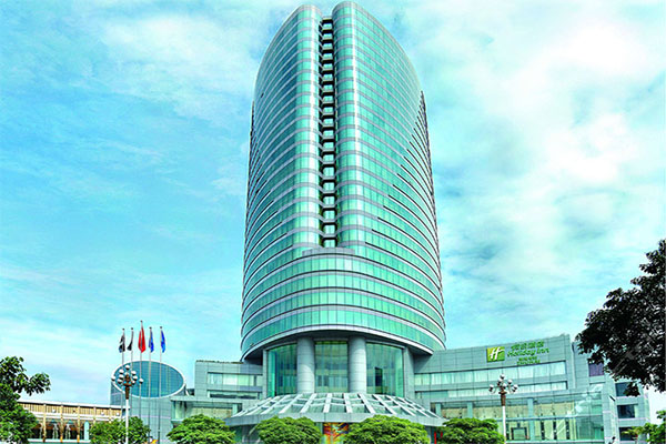 【洲際酒店集團(tuán)珠?；涁?cái)假日酒店】空調(diào)金屬軟管